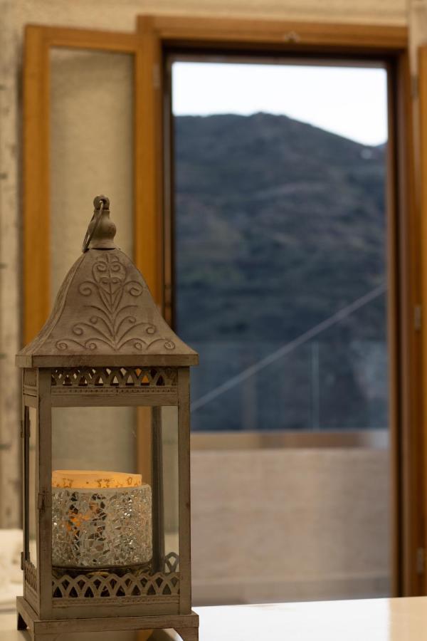 The Mountain House - Authentic Cretan Hideaway - Breathtaking And Nature Views Tourloti Bagian luar foto